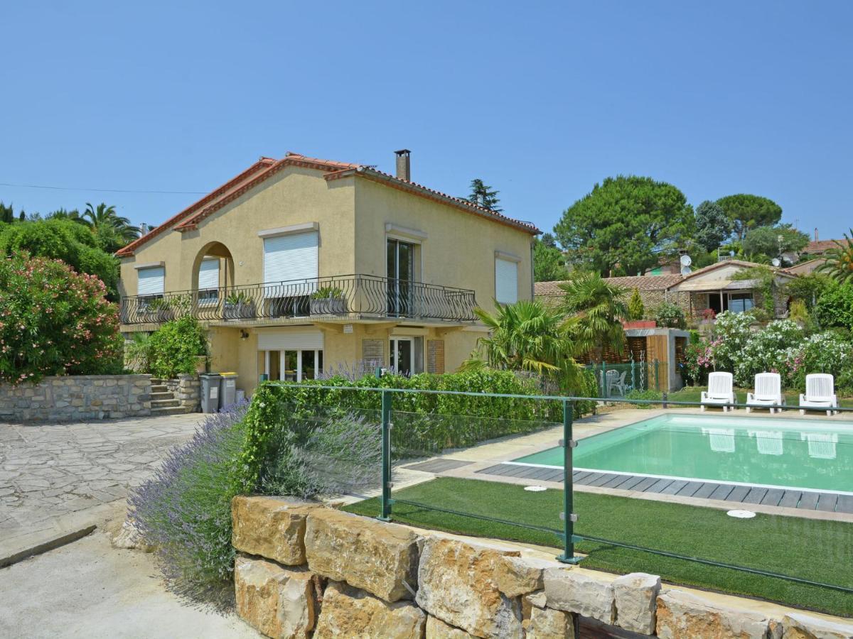 Pretty Villa With Pool And Jacuzzi In Carcassonne Bagian luar foto