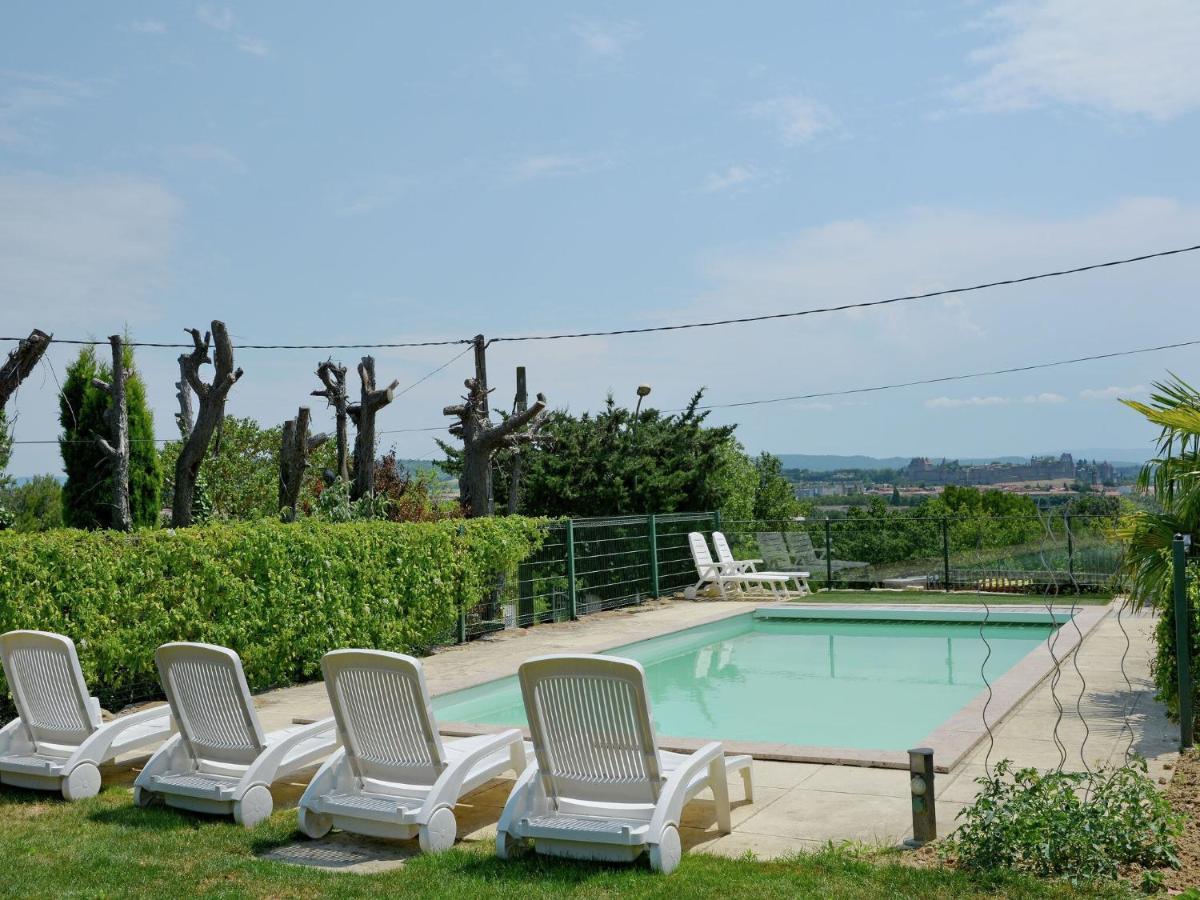 Pretty Villa With Pool And Jacuzzi In Carcassonne Bagian luar foto