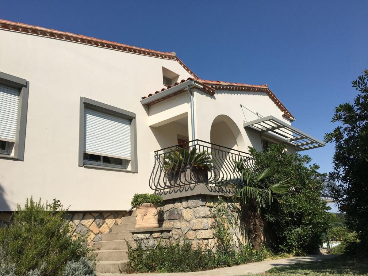 Pretty Villa With Pool And Jacuzzi In Carcassonne Bagian luar foto